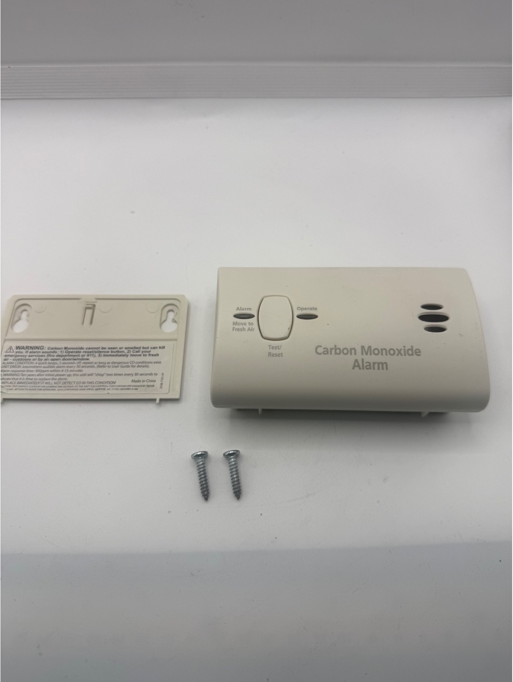 Kidde Carbon Monoxide Alarm Model KN-COB-LP2 with Mounting Screws